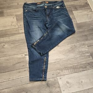 7 For All Mankind Dark Blue Cropped Jeans